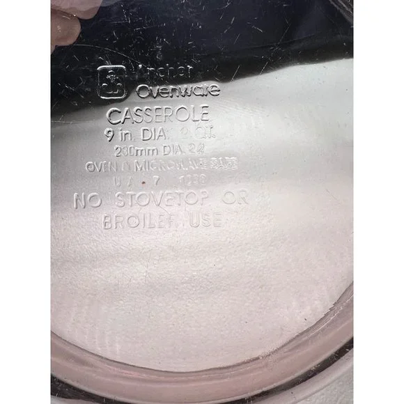 Vintage Anchor Hocking Lavender Double Handled Casserole/Mixing Bowl 9" - Picture 2 of 3